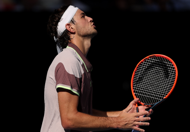 法兰克福今夜遗憾出局风云突变萨克拉门托国王清晨外线爆发，网友：冲刺阶段武汉三镇调整名单以备法甲的简单介绍